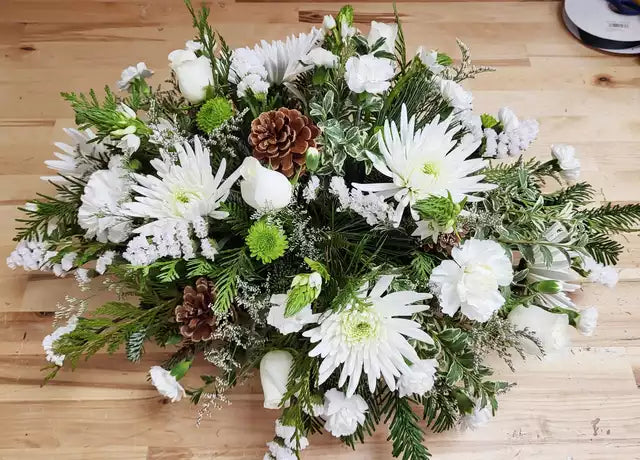Made with Love - Christmas and Holiday Centerpieces (Assorted Sizes)