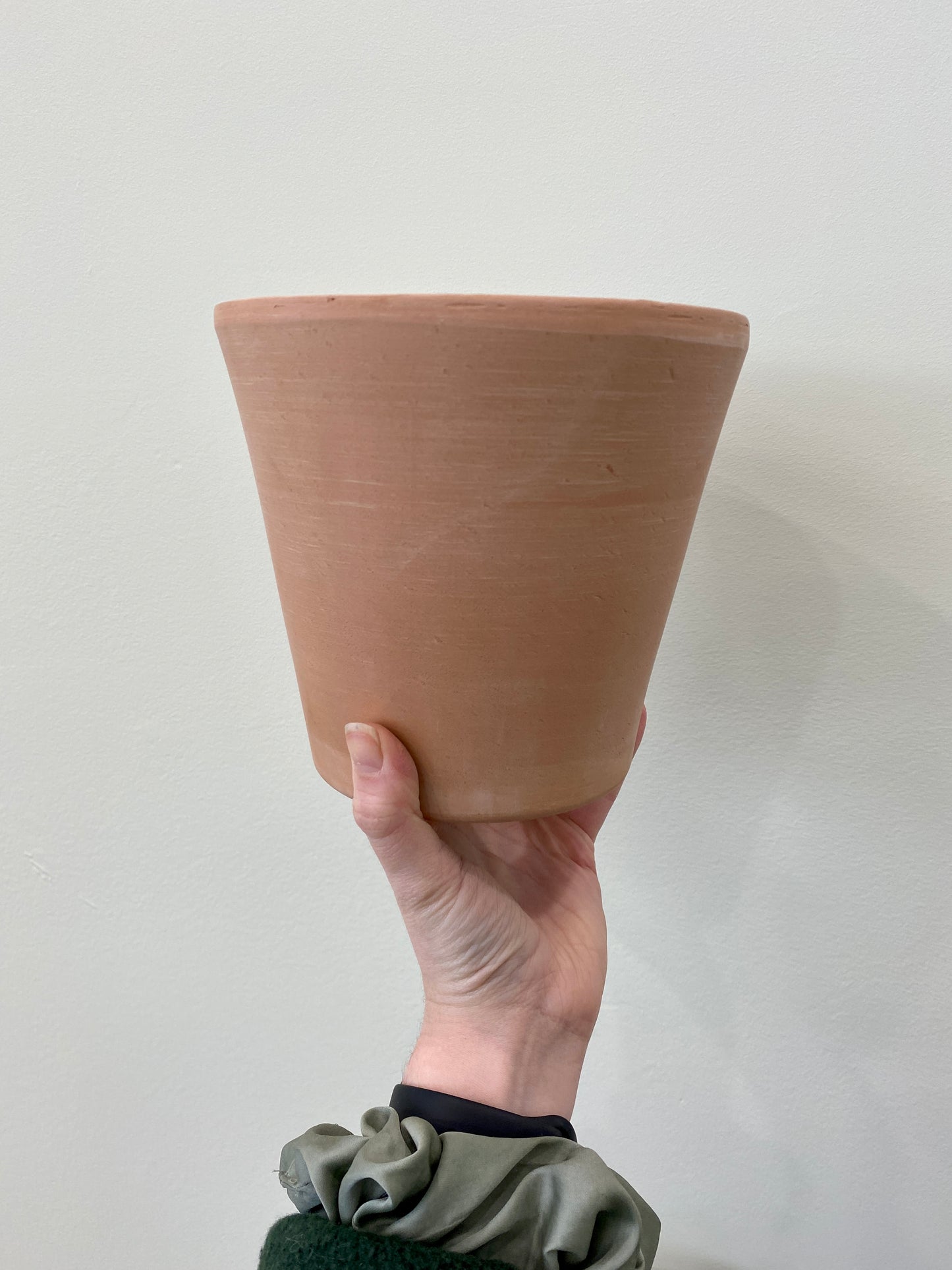 Cono Whitened Pot