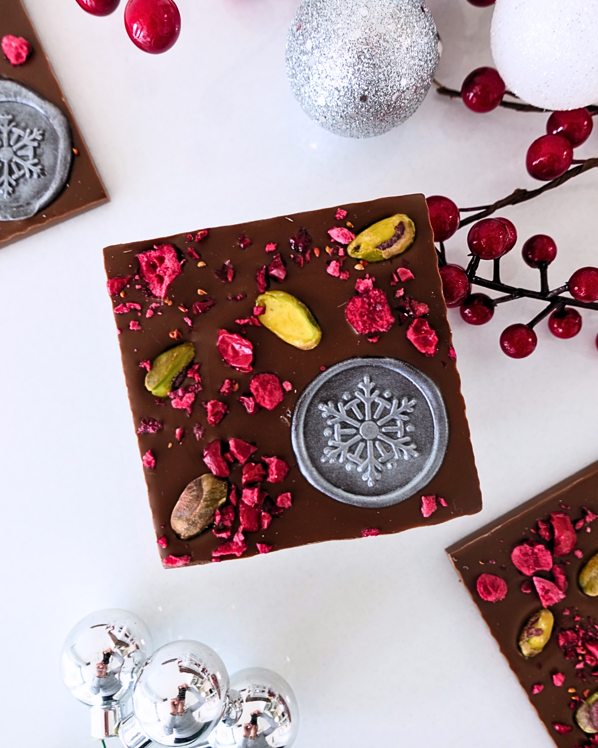 Fancy Bar - Merry & Bright