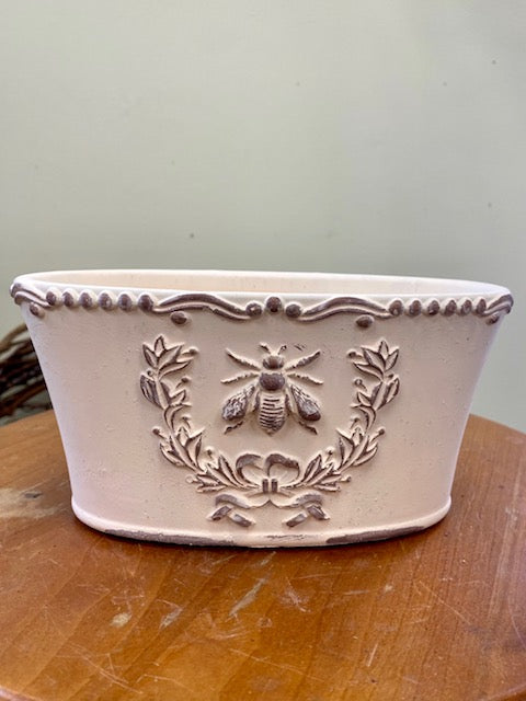 Oval Bee in Crest