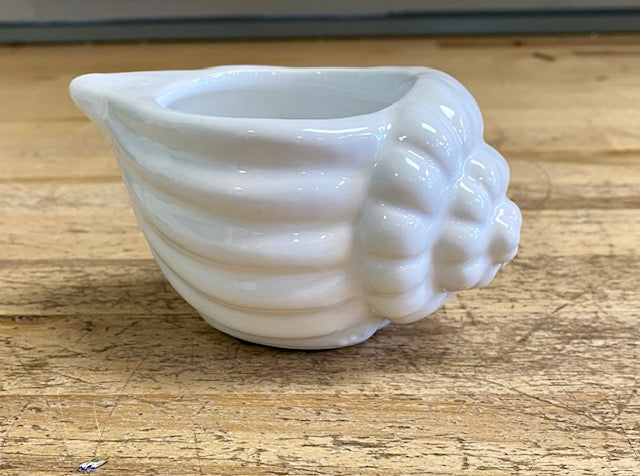 White Seashell Shaped Pot 2.5"