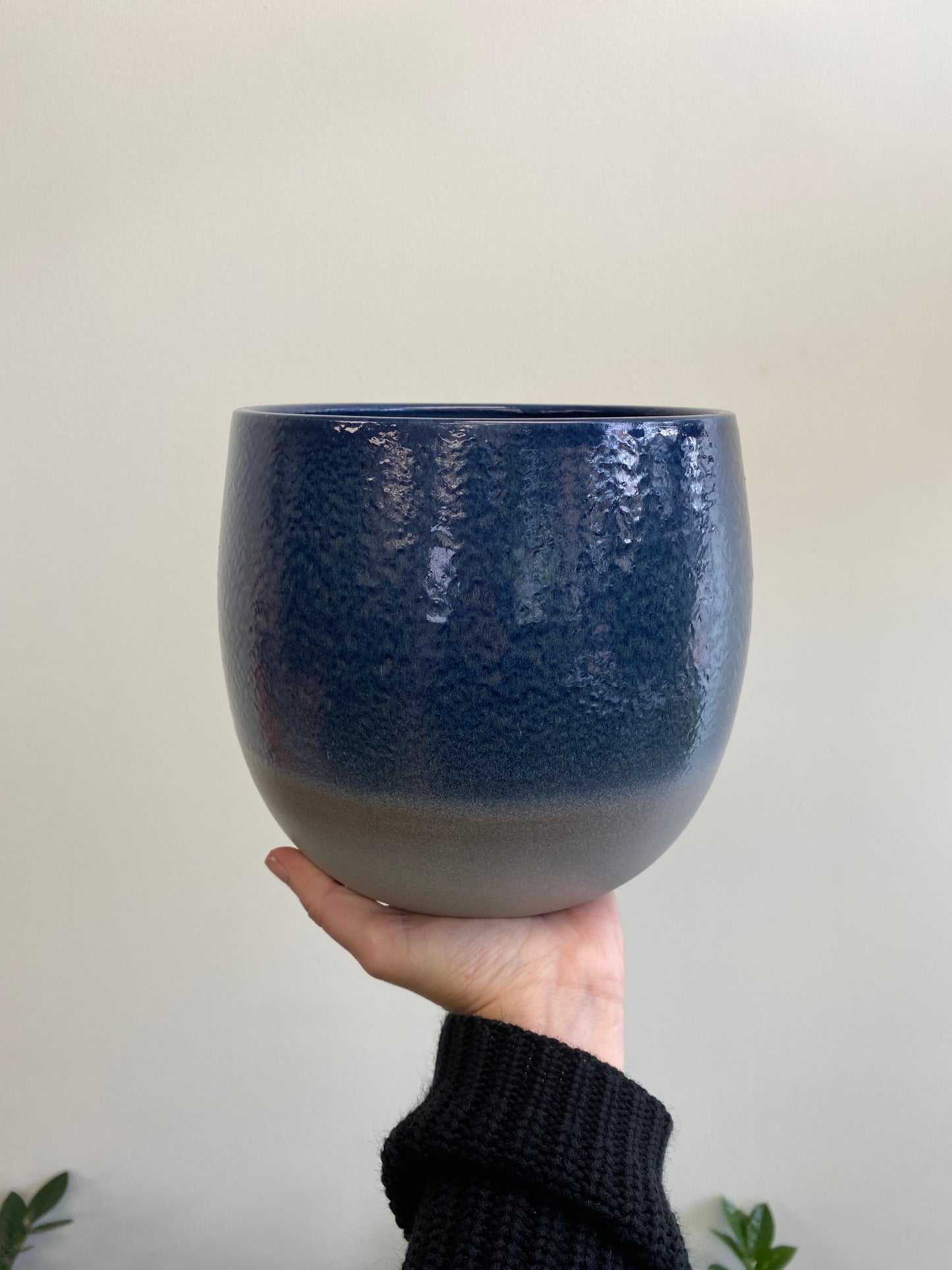 Blue Allure Pot